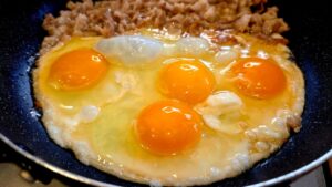 大量のたまごで作るねぎ塩炒飯が圧倒的に旨すぎぃ！！！