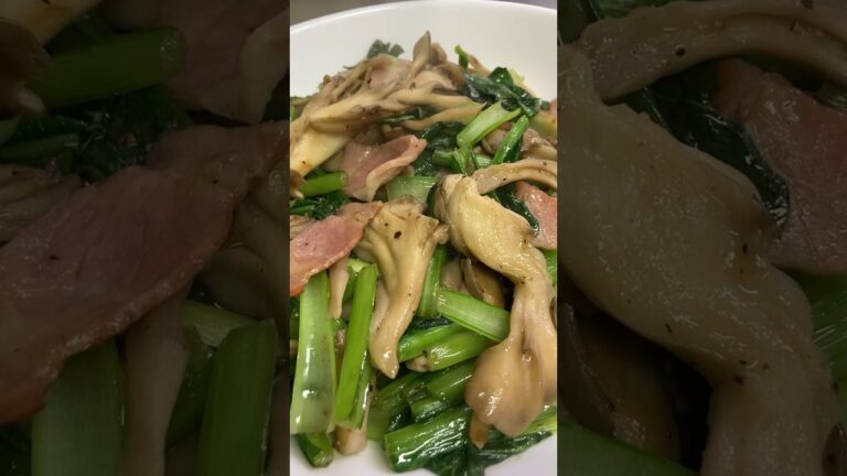 小松菜とベーコンと舞茸のマーガリン炒め。