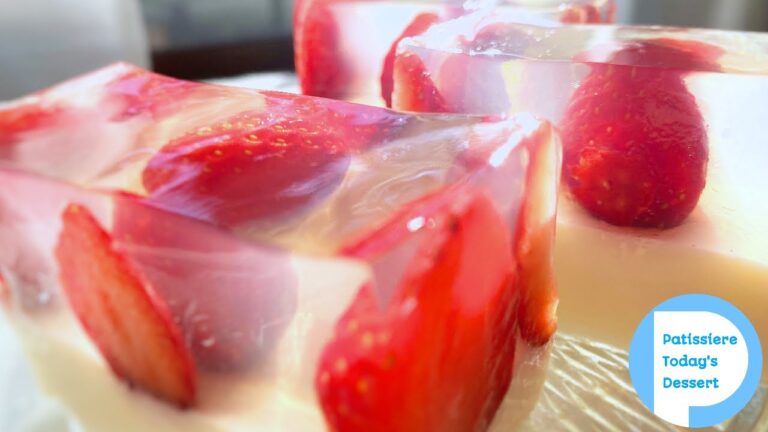 いちごミルクゼリーの作り方！レンジで簡単！苺たっぷりうっとりキラキラゼリー！Strawberry Milk Jerry