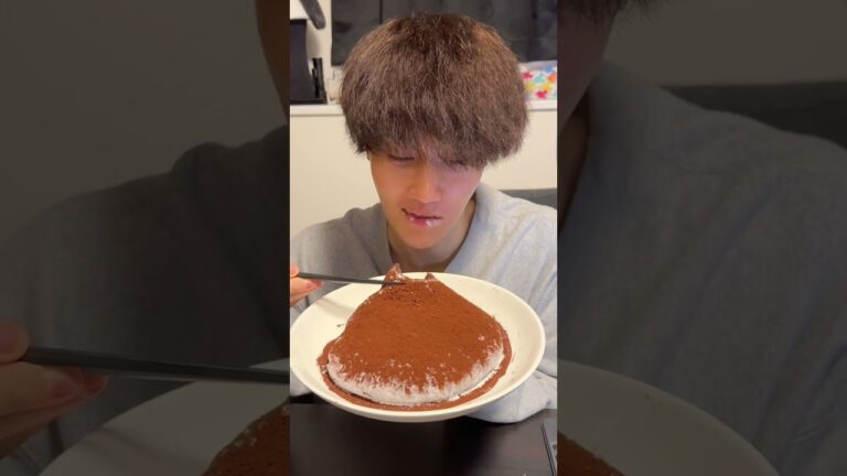 親友に巨大チョコ餅作って食べさせてみたww