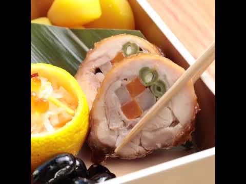 【動画で解説】甘辛 ロールチキンのレシピ＆テーブルナプキン扇の折り方