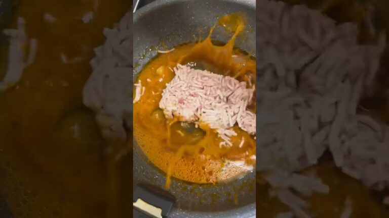 余ったスープにひき肉と卵を入れて食べる　#shorts #asmr