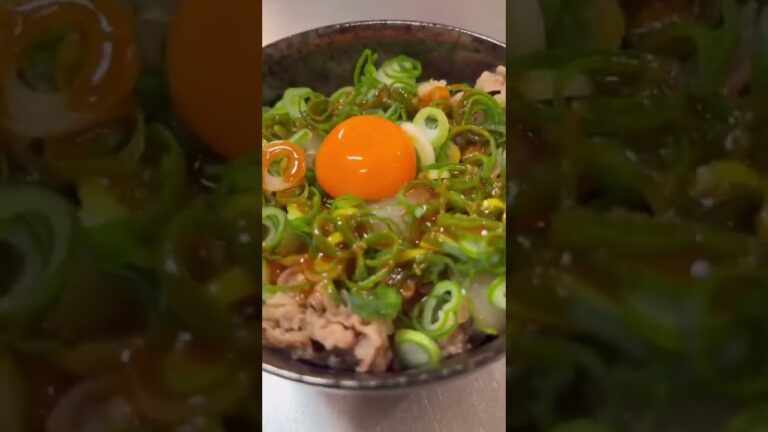 元吉野家店員が作る【ネギ玉牛丼】