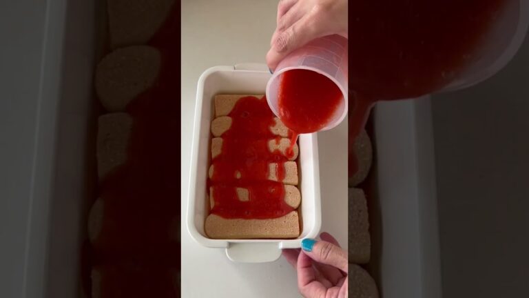 大好き💕いちごティラミス🍓いちごの酸味と甘いマスカルポーネがあう♡あう♡＃いちごティラミス #イタリア料理教室