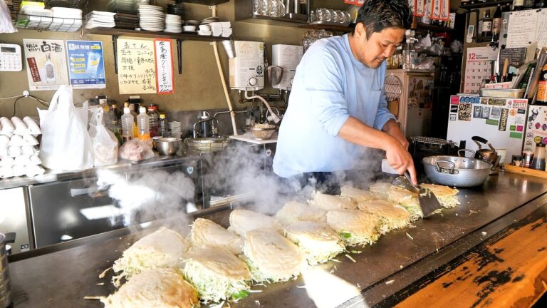 広島）朝から爆量配達！大量注文をぶん回す４４歳激シブ店主が営む大衆お好み焼屋に密着