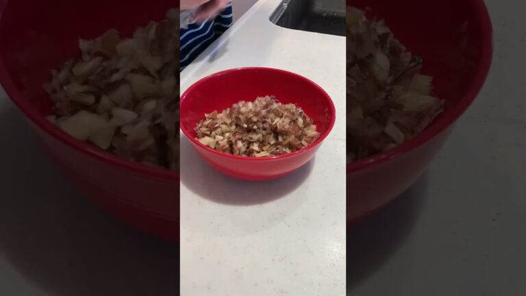 ご飯のお供にミョウガを。#ご飯何倍でも食えませんが4杯半ならいける。#料理研究しない家