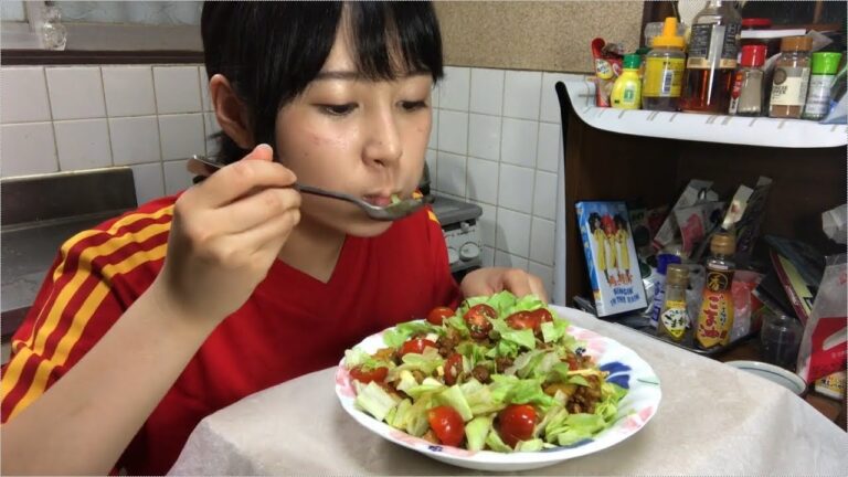 【沖縄料理】一人暮らしの定番！タコライスを簡単レシピで作ってみた！【岡奈なな子】