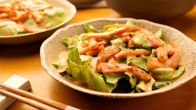 【カリッと本格派】レタスがバクバク食べれる『ベーコンサラダ』