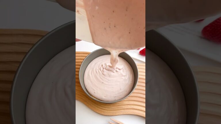 フルーチェといろはすで作る いちごづくしレアチーズケーキ🍓 #フルーチェ #いろはす #いちごスイーツ #レアチーズケーキ #おうちカフェ #お菓子作り #ケーキのレシピ #簡単ケーキ #cake