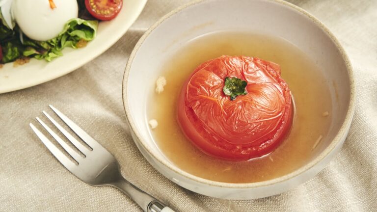 えのきと押し麦で♪丸ごとトマトのファルシースープ