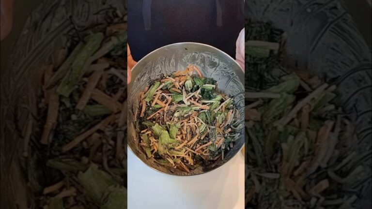 【15分で完成！小松菜とえのきの腸活サラダ】#小松菜サラダ #醤油麹 #クイーンクック #無水鍋 #腸活 #簡単レシピ