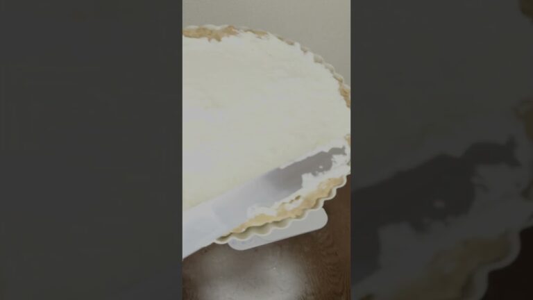 【スイーツ】 ゼラチン一切使わない「イチゴのレアチーズタルト」  #shorts  【自由派】