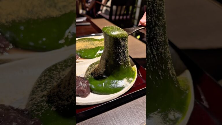 【のびーる抹茶わらび餅！？】