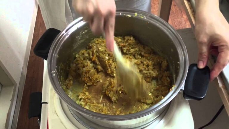 ビーフカレー（欧風）３ 野菜の炒め方／仕上げ