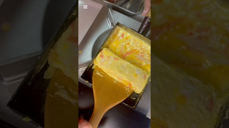 カニカマ入りの卵焼き🦀マヨネーズを加えてふわっとさせました🦀#スギヨ#スギヨパトロール＃元祖カニカマ＃香り箱極