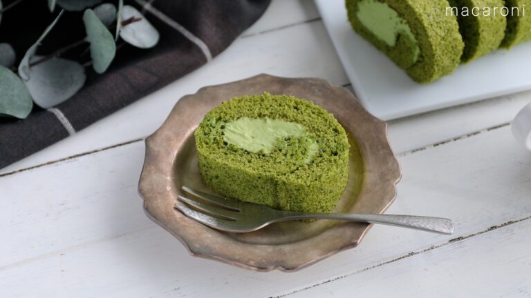 【抹茶ロールケーキ】しっとり濃厚！抹茶のほろ苦さが大人の味わい♪