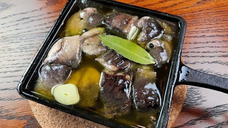 自家製ツナ（まぐろ血合いのオイル煮）