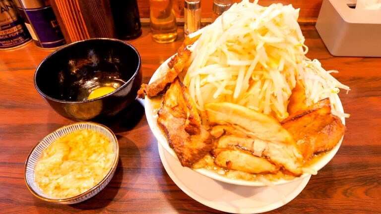 背徳の１.５kg超え二郎系ラーメン！特大注文→替え玉無限がヤバすぎた。。