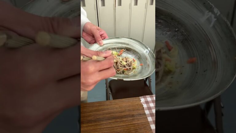 男の残りサラダ蕎麦