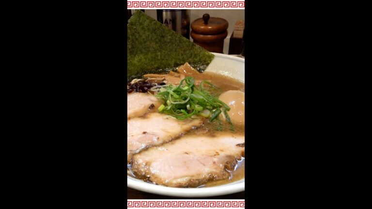 デカチャーシューの濃厚ラーメン！さらに豚ごはんの豚三昧で爆食 #Shorts