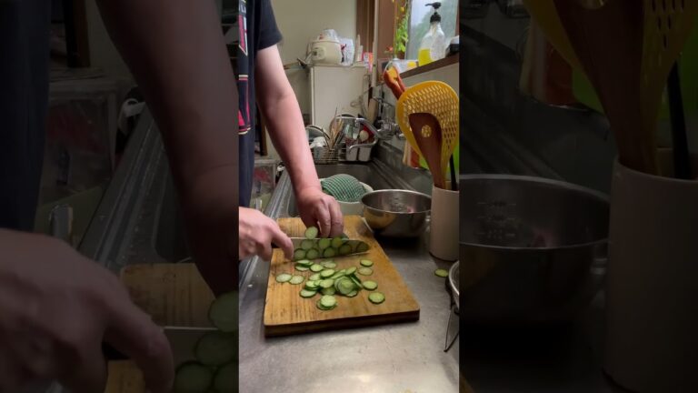 暑い夏はオクラときゅうりと大葉の山形風だし　#オクラ #きゅうり #だし