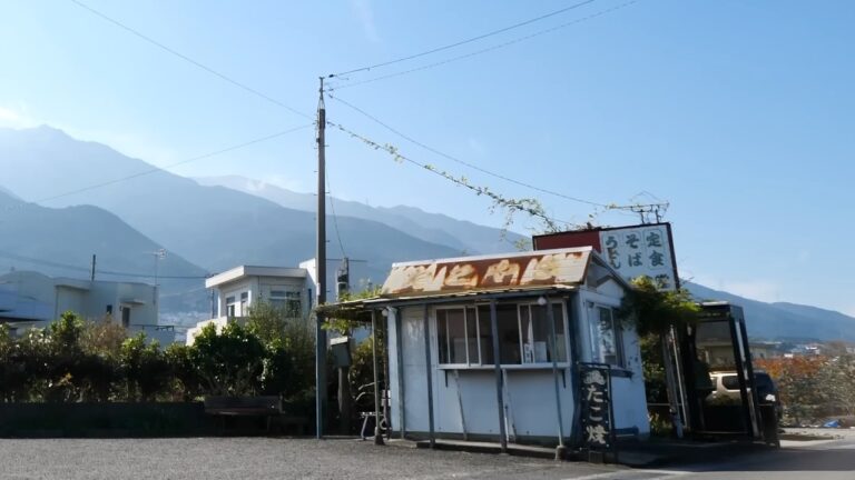 ９９歳スーパーおばあちゃんが店に立ち続ける山奥に佇むたこ焼き食堂