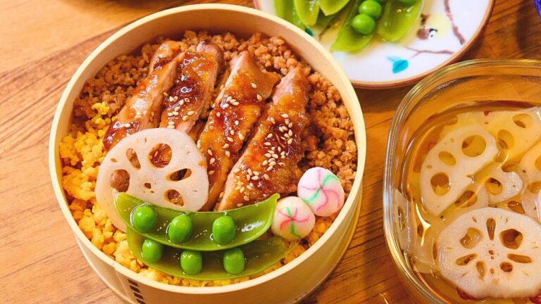 毎日食べたい！2色そぼろとチキンステーキのわっぱ弁当【作り置きにも】