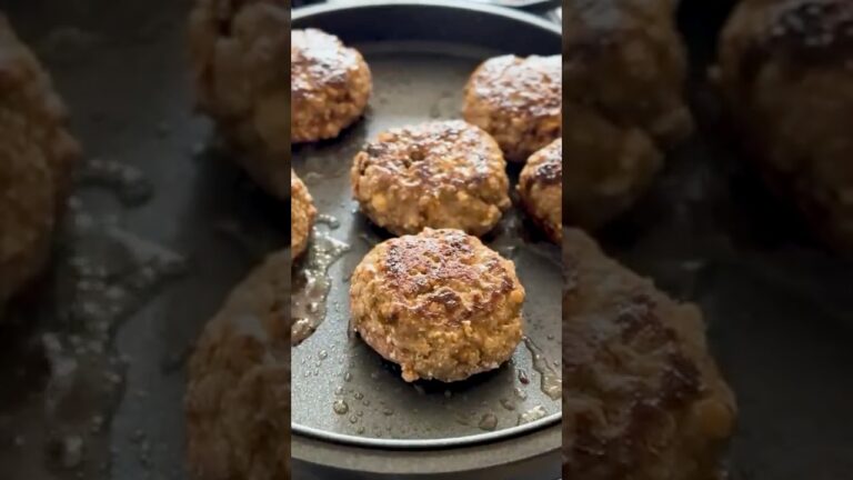 食材2つ、調味料は味噌だけ！八丁味噌のハンバーグ