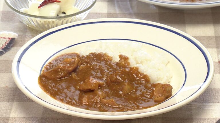 【3分クッキング公式】鶏肉と玉ねぎのカレー／玉ねぎピクルス