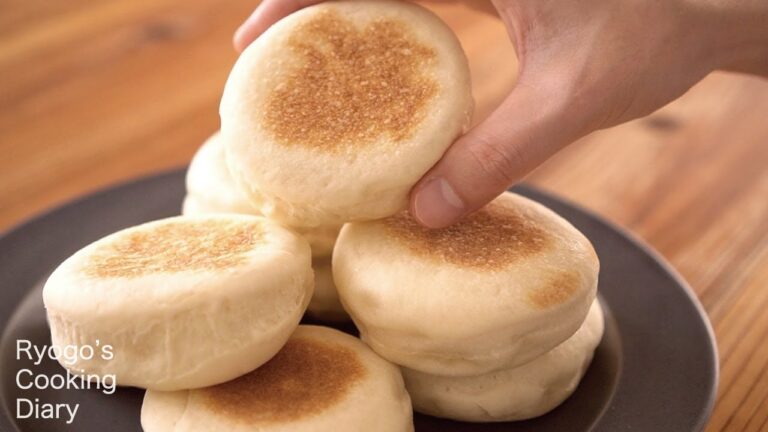 【オーブン不要】フライパンで簡単パン作り/ Frying Pan Bread *No oven & no butter【初心者レシピ】