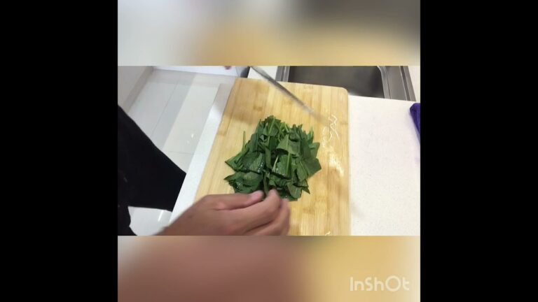 ＃ほうれん草を味噌汁‼️