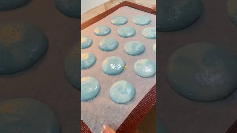 可愛すぎるマカロンできちゃった😳お菓子作りってやっぱり楽しい🤤#マカロン #お菓子作り #shorts #簡単レシピ