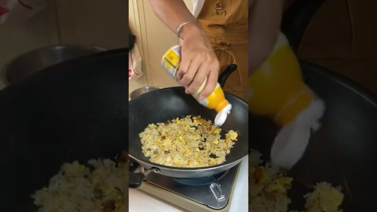 【ファミマ　チャーシューマヨネーズおにぎり ×チャーハン 】チャーシューが入っちゃったらもお本格チャーハンじゃん#毎日がチャーハンの様な生活#アフロ#チャーハン#friedrice #アレンジレシピ