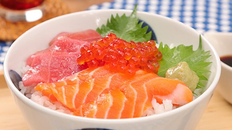 手軽にごちそう☆手作り酢飯の海鮮丼