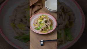 豚肉とキャベツのガリバタ炒め🤤🤤 #簡単レシピ #おうちごはん #豚肉レシピ #shorts