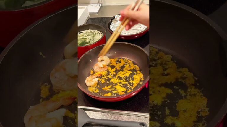 えびちり💖 #shorts #cooking #料理 #簡単レシピ #自炊 #美味しい #おうちごはん #中華 #えびちり