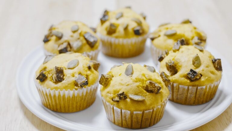 素朴な甘さ！しっとりかぼちゃマフィンの作り方 | Pumpkin Muffin Recipe