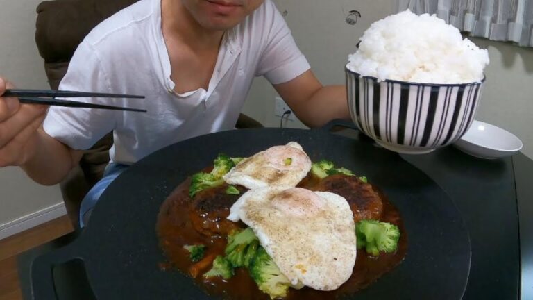 新年に山盛り白飯とデミグラハンバーグを豪快に食べて祝いました『飯テロ』JapaneseFoodMukbang