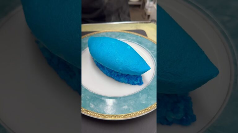 オムライス日本チャンピオンが作る芸術的な青いオムライス🍳🟦 Omurice Champion’s Blue Pakkan Omelette rice! オムレツ