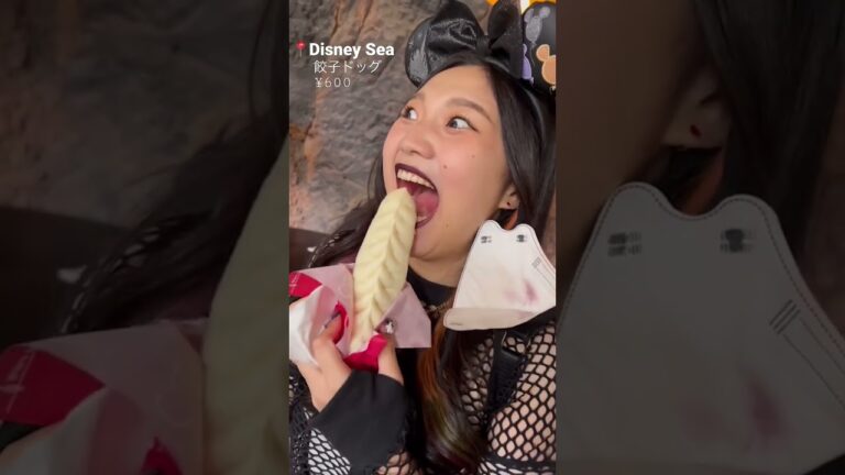 餃子ドッグ食べるがね🥟