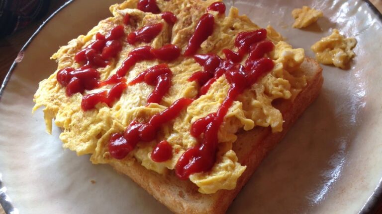 たまごトースト作って食う/cooking egg toast