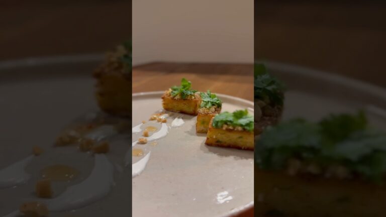 【海老トースト】ホテルのコックが作る"タイ風海老トースト"#海老トースト#タイ海老トースト#エスニック料理　#カノムパンナークン　#フレンチ　#料理動画　#おうちカフェ# おうちごはん　#エビトースト