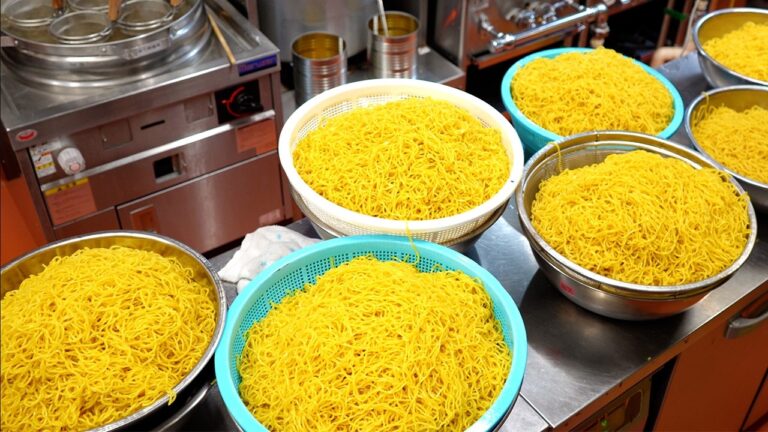 1日400皿売れるデカ盛りあんかけ焼きそばが凄すぎる！北海道の老舗町中華に密着！