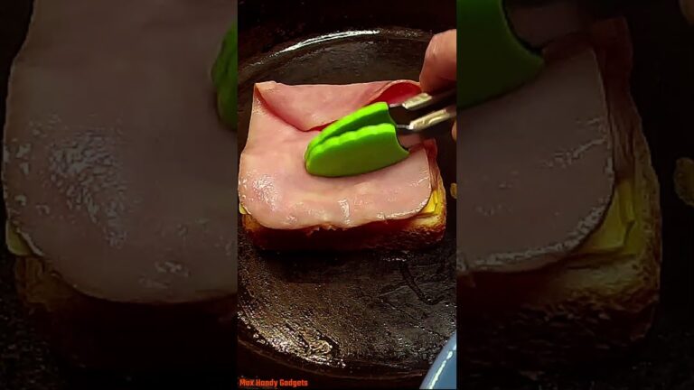 Delicious Grilled Ham Cheese and Tomato Sandwich #shorts #grilledhamandcheese