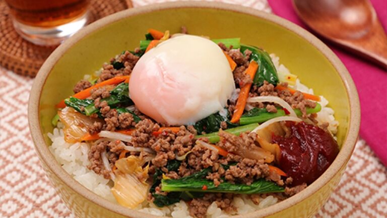 野菜たっぷり♪ワンパンそぼろビビンバ