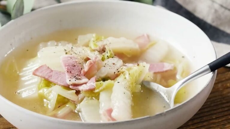 【白菜ベーコンスープ】鶏ガラスープで作る！旨みが染み込んだひと品♪
