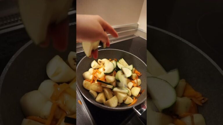 ゴロゴロ野菜炒め🥕🌽🥚| veggie stir-fry #shorts #料理 #cooking #japan #food #ごはん #自炊