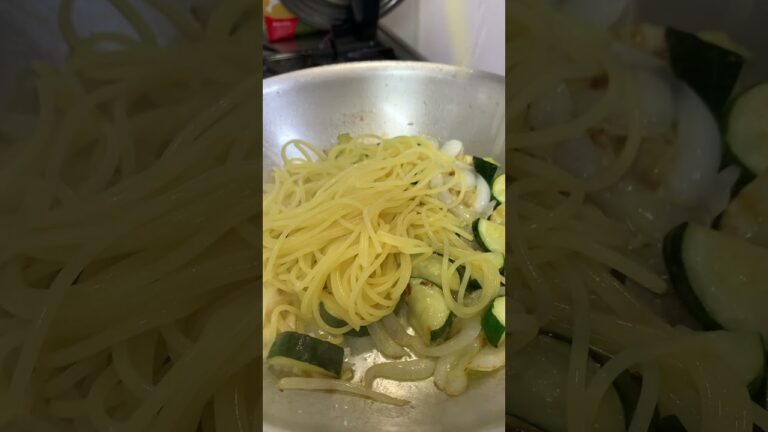 【簡単パパ飯】塩で整える。ズッキーニのチーズパスタ #cooking #recipe