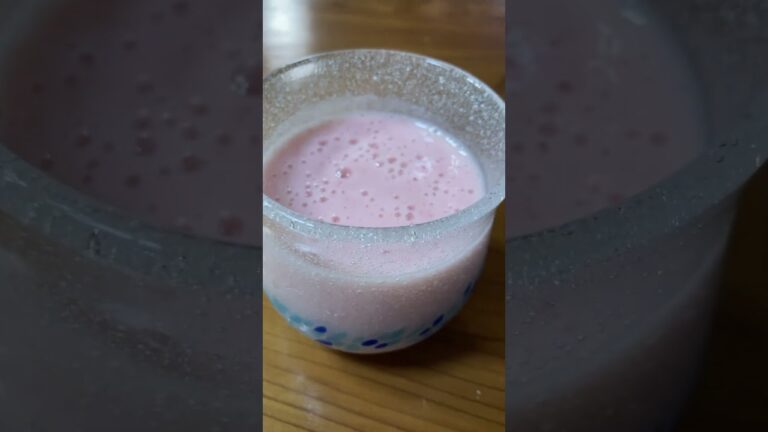 甘酒いちごシェイクAmazake Strawberry Shake