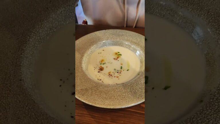 食堂 はれのち「春キャベツと玉葱のポタージュスープ」